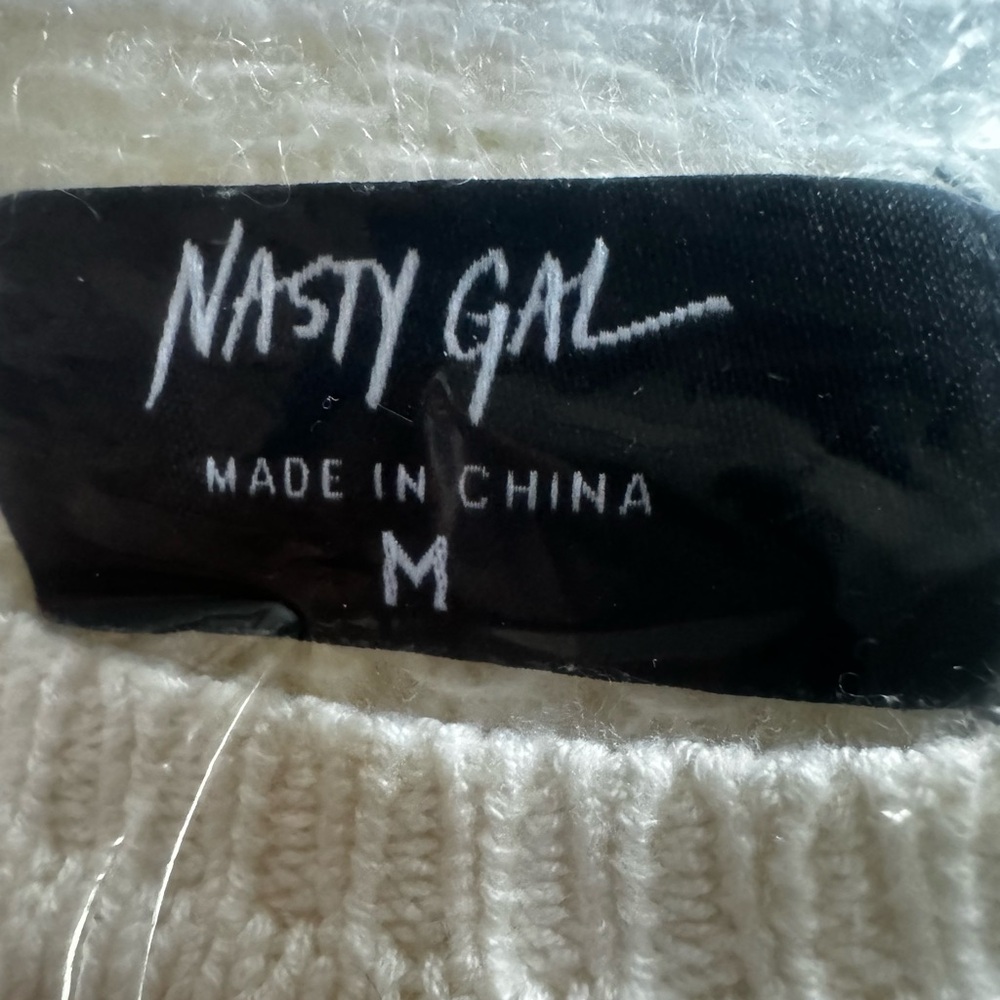 Nasty Gal Cropped Sweater - Picture 5 of 5